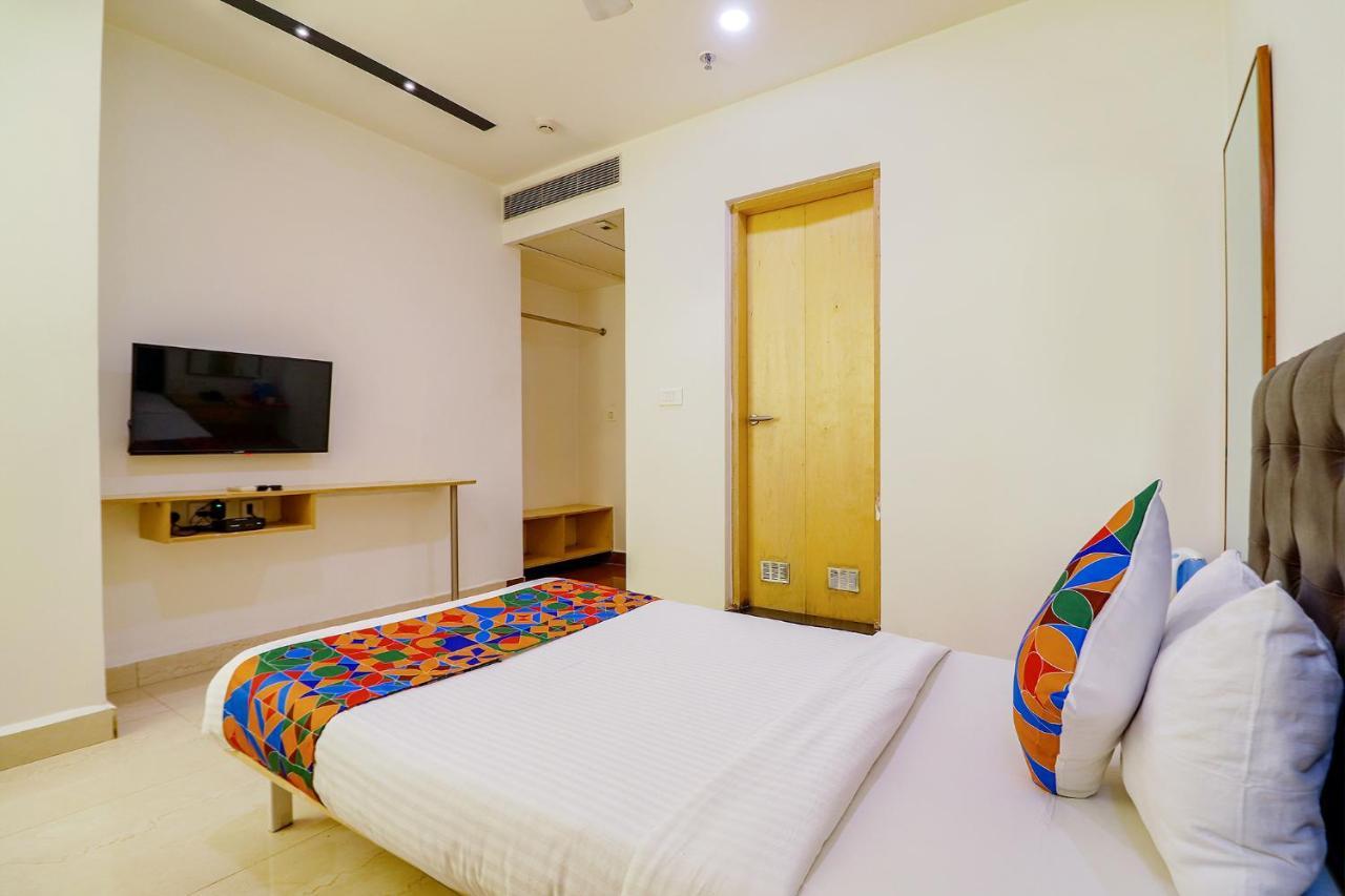 Fabhotel Aamantran & Banquet Halls - Nr Rtc X Roads Metro Station Haydarabad Dış mekan fotoğraf