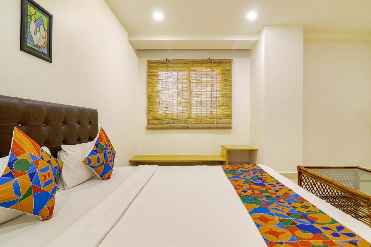 Fabhotel Aamantran & Banquet Halls - Nr Rtc X Roads Metro Station Haydarabad Dış mekan fotoğraf